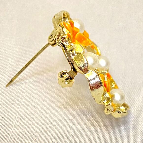 Gerry's Wreath Brooch Enamel Orange Ivy Petals With Pearleque Beads - Picture 4 of 7